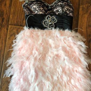✰ Formal/Dance Dress ✰ (PINK//FEATHERS//BLACK)